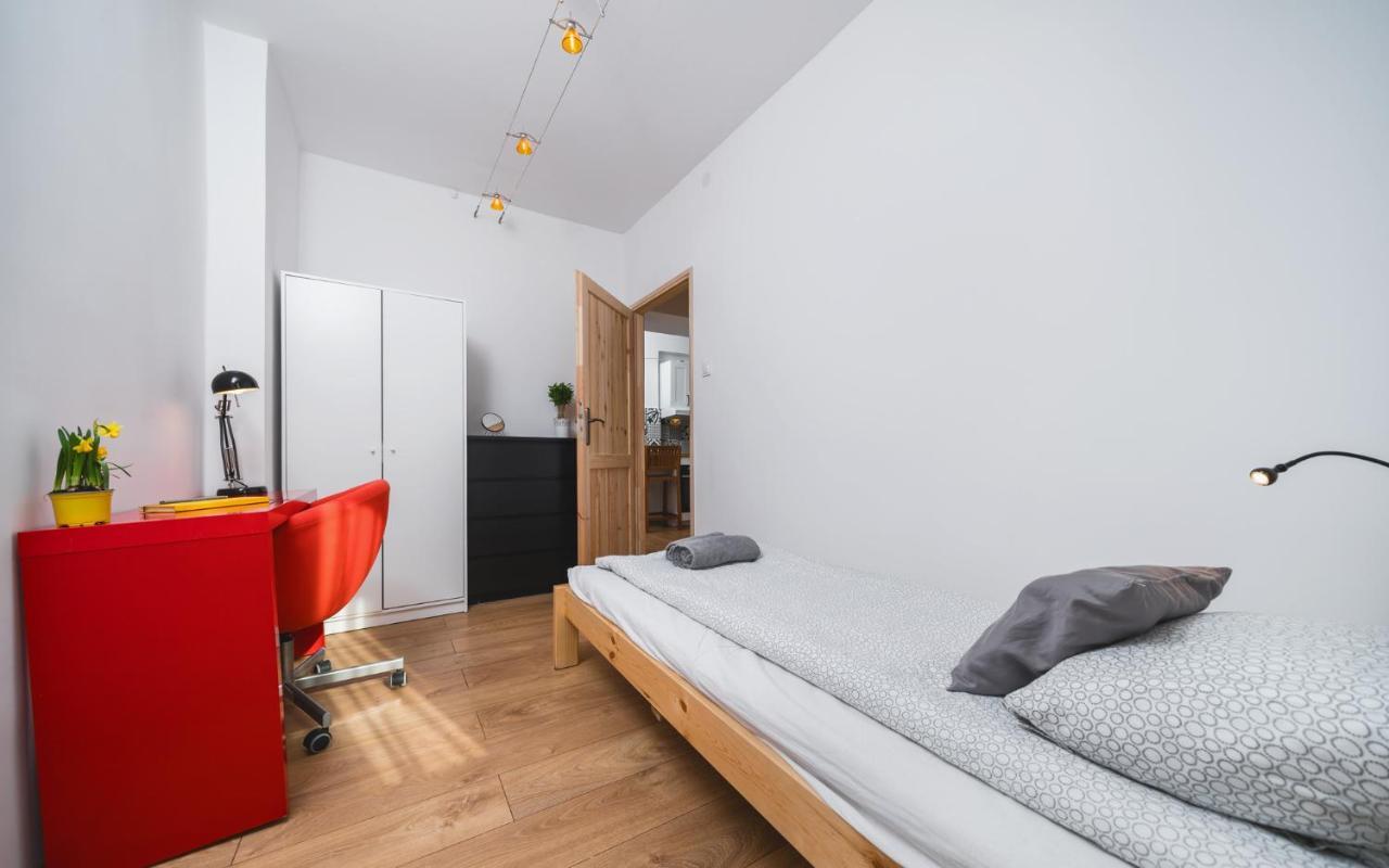 Apartment 3 Bedroom In The Heart Of Cracow - By Upstairs Krakow