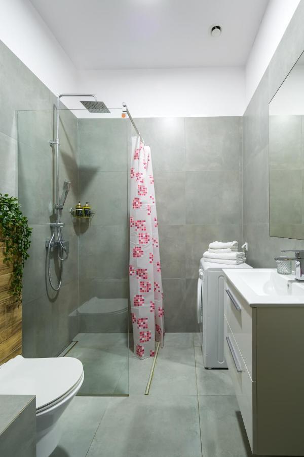Discover - 5 Borowickiej St - Next To Opera And Unity Centre Apartment *