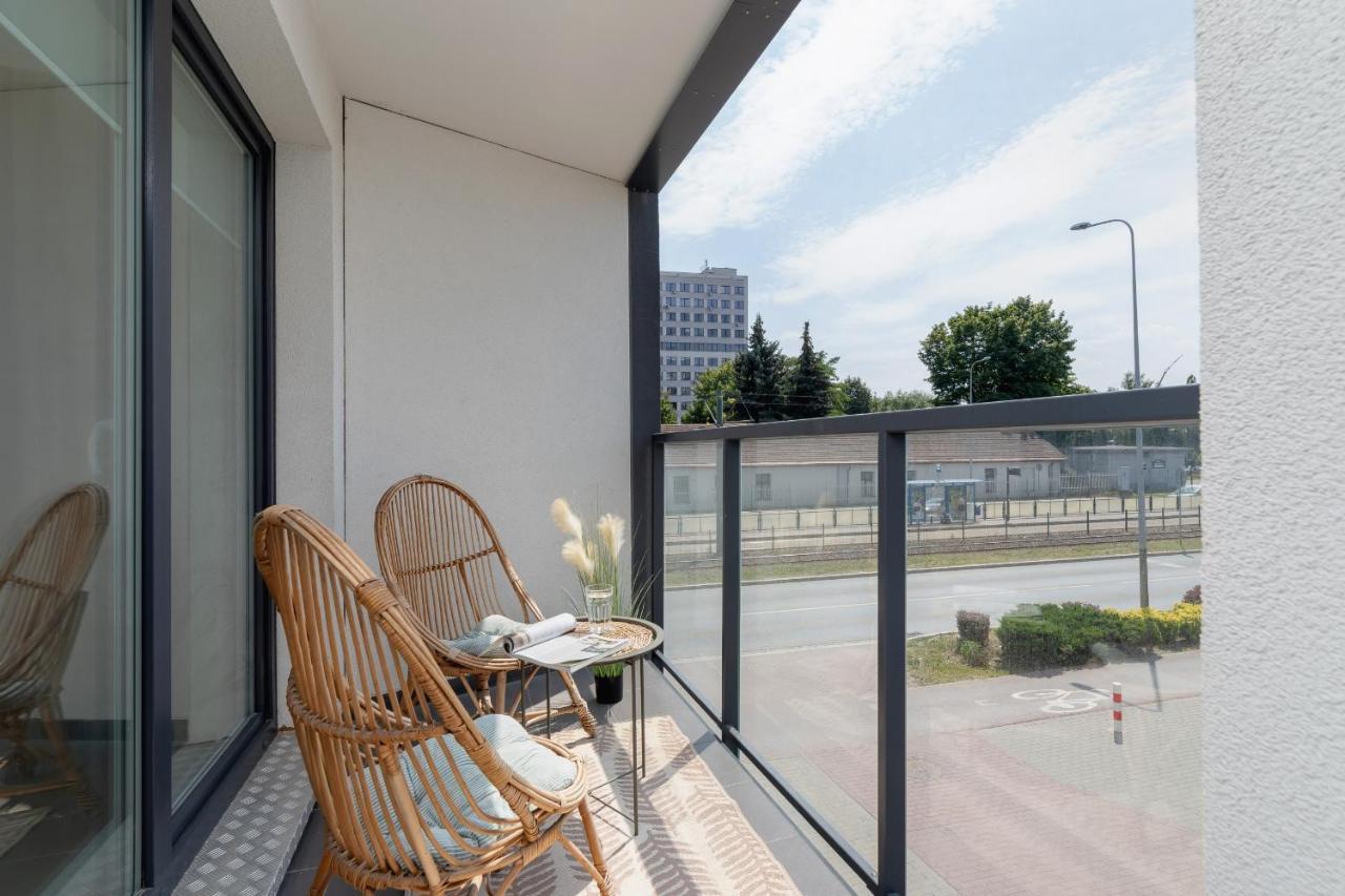 With Balcony & Parking Mogilska By Renters Prestige * Krakau