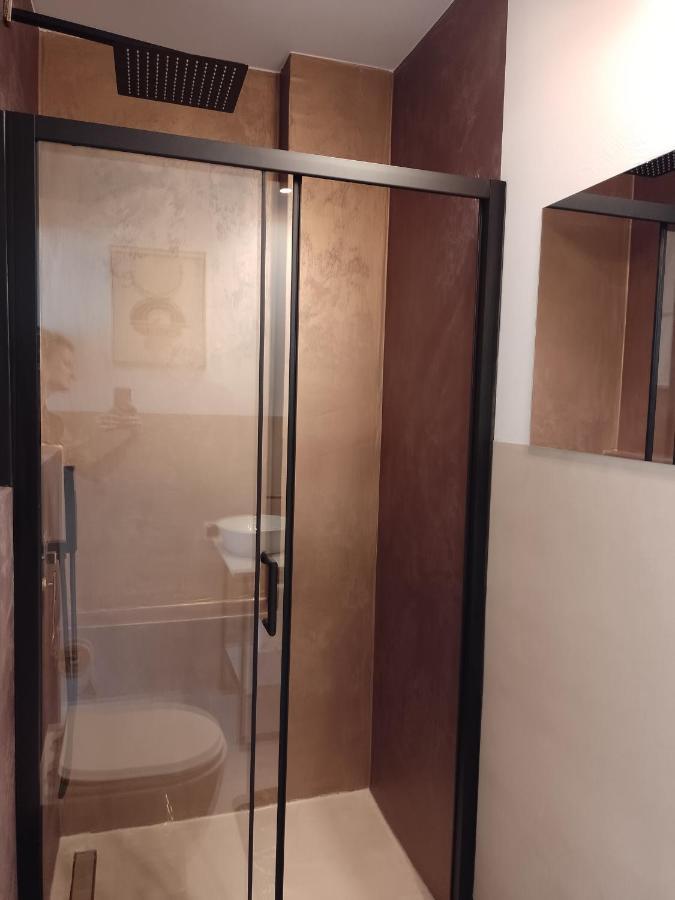 Alexa D'oro Apartamento