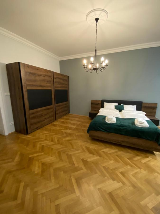 Dunin Majestic 4