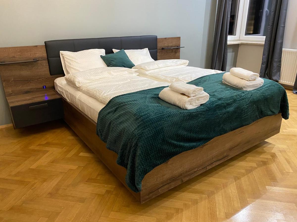 Dunin Majestic 4 Apartment