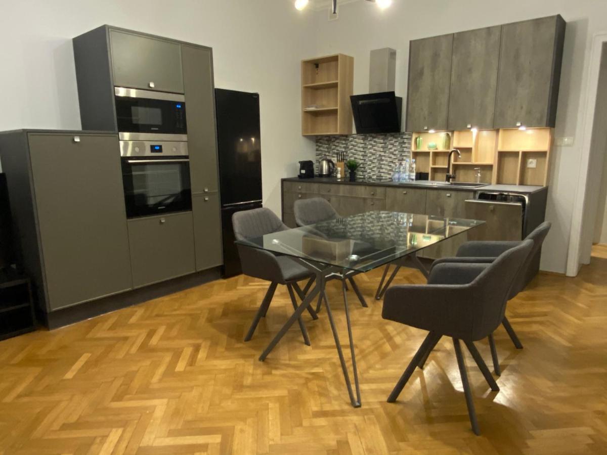 Dunin Majestic 4