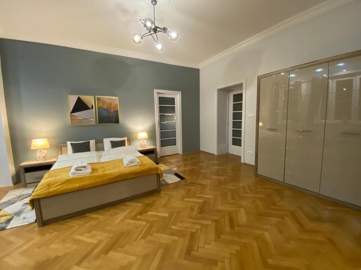 Apartment Dunin Majestic 4 *
