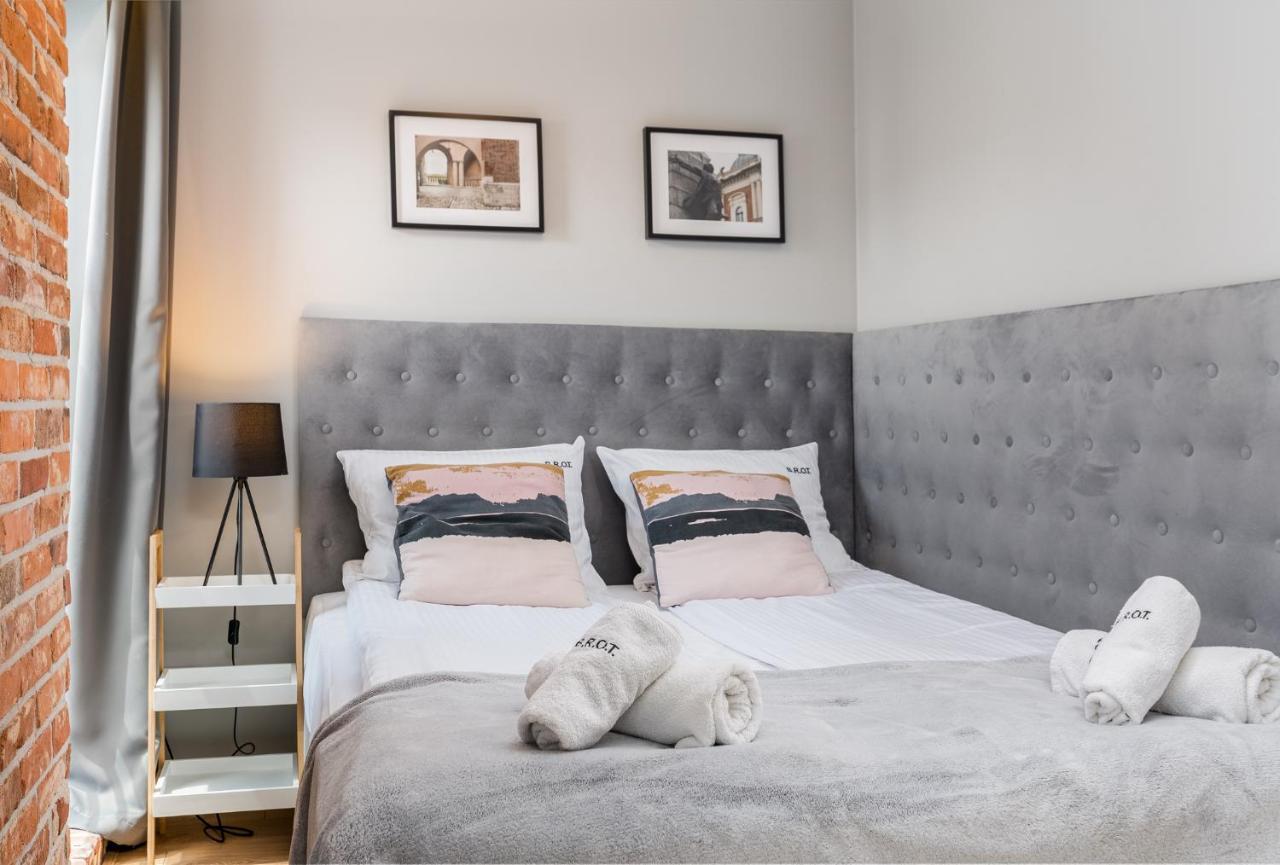 Saint Florian's - Old Town Luxury - By Upstairs Apartamento Cracóvia