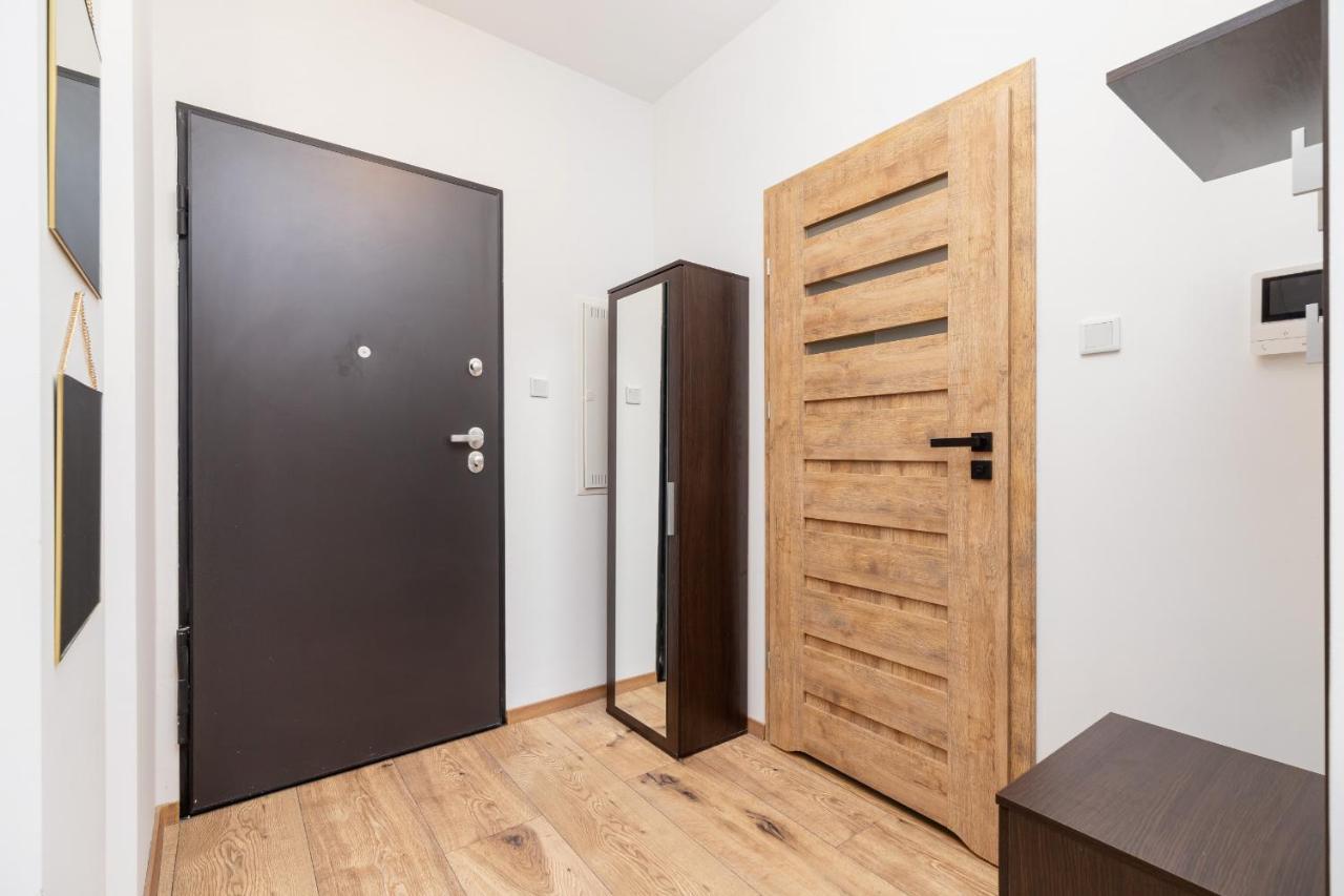 Fabryczna By Renters By Renters Apartamento Cracóvia