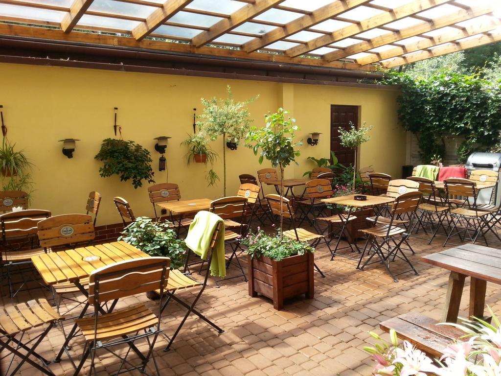 Kajzer Aparthotel 2*