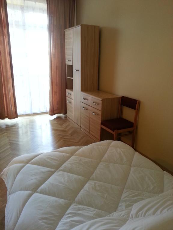 Apartament Familia - Bon Turystyczny Apartament Kraków