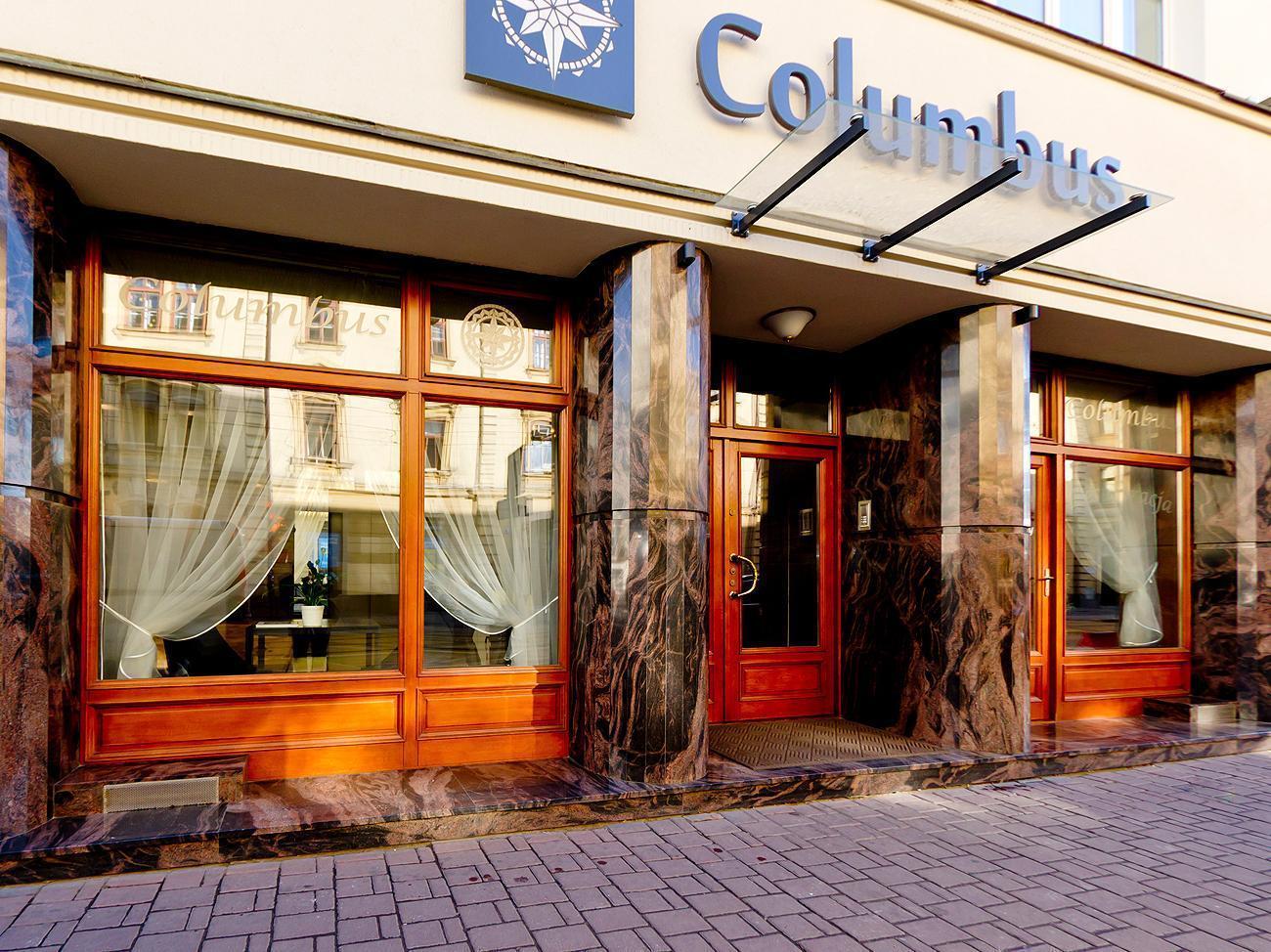 Columbus 3*