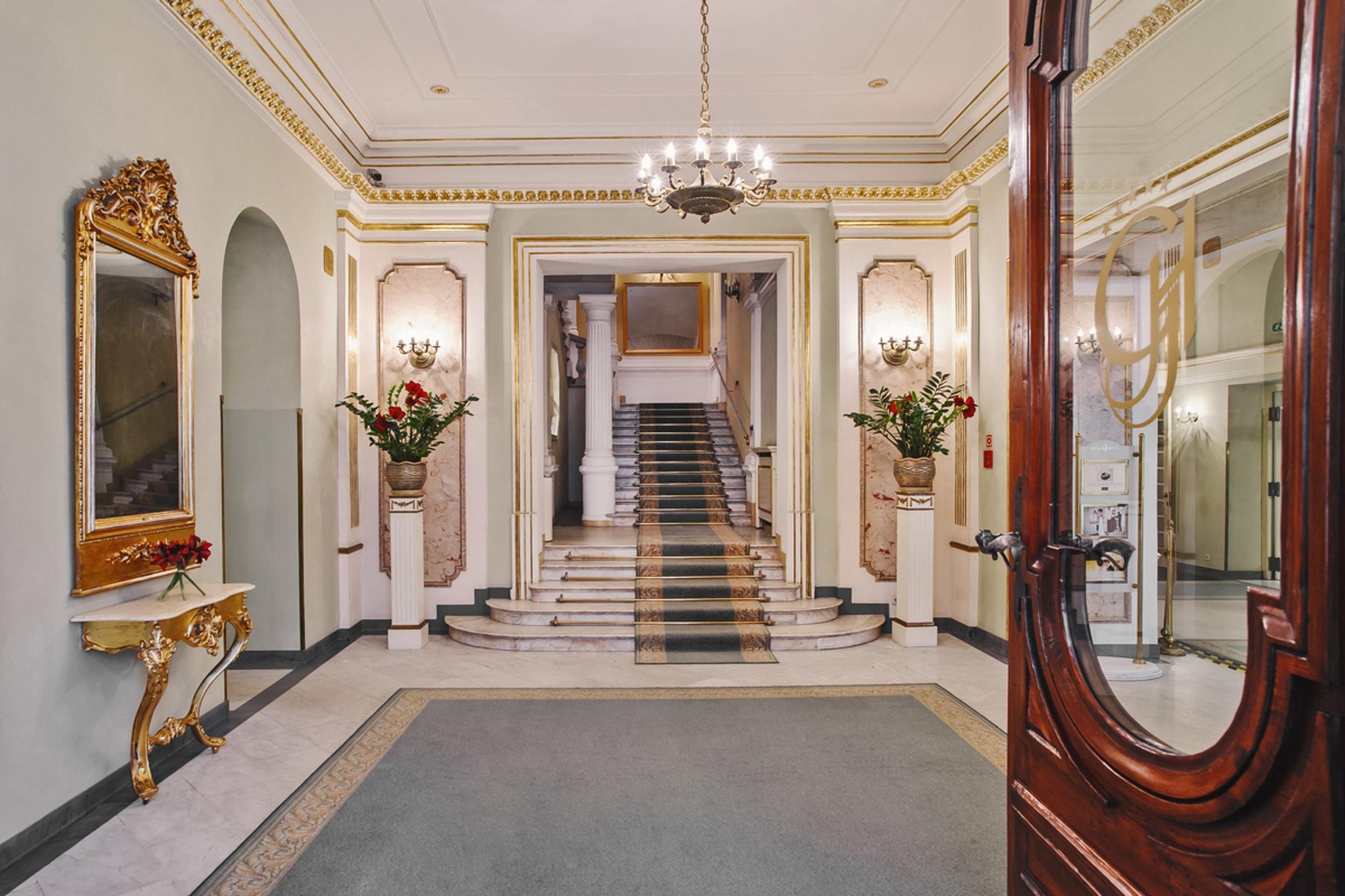 Grand Hotel