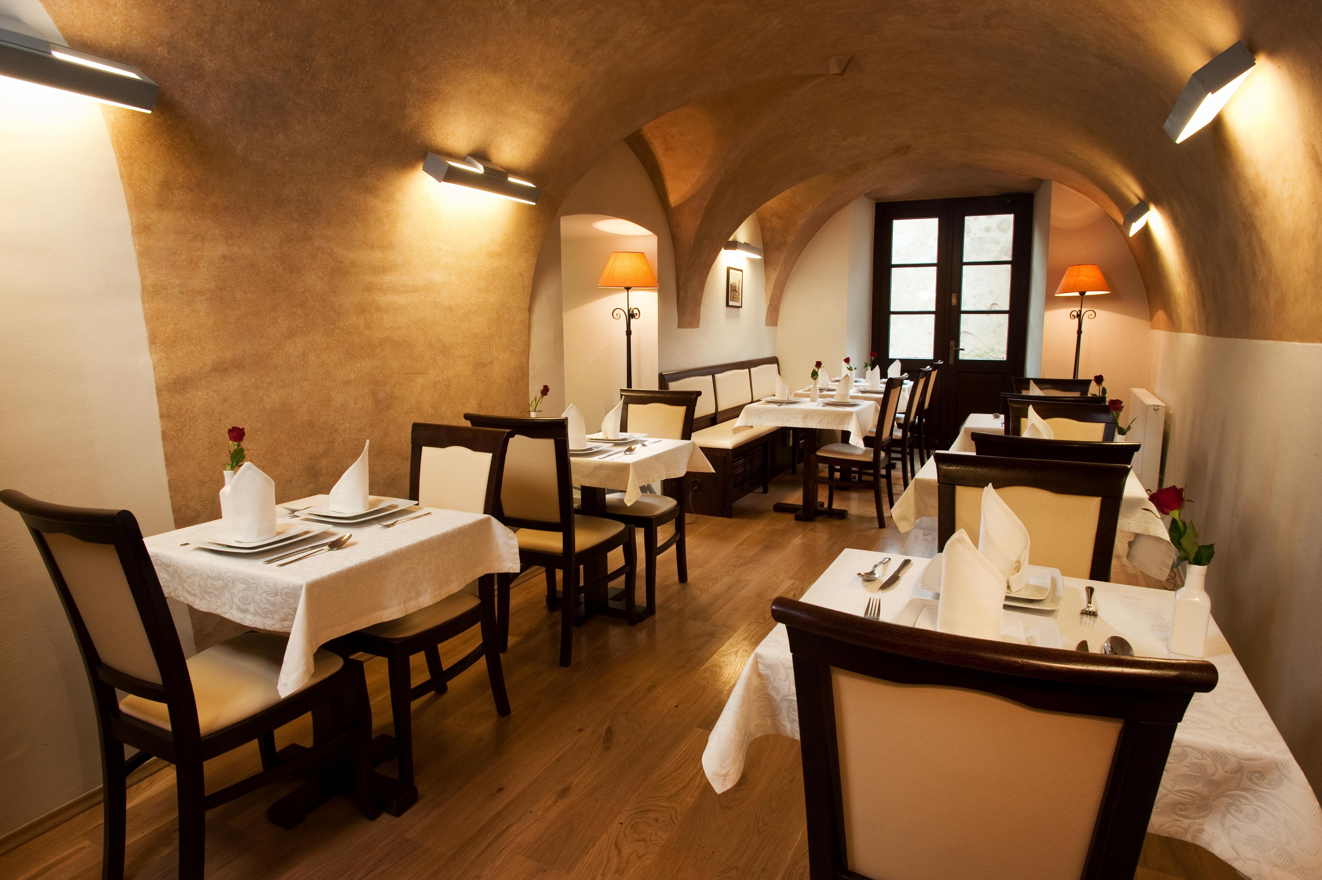 Santi Hotel