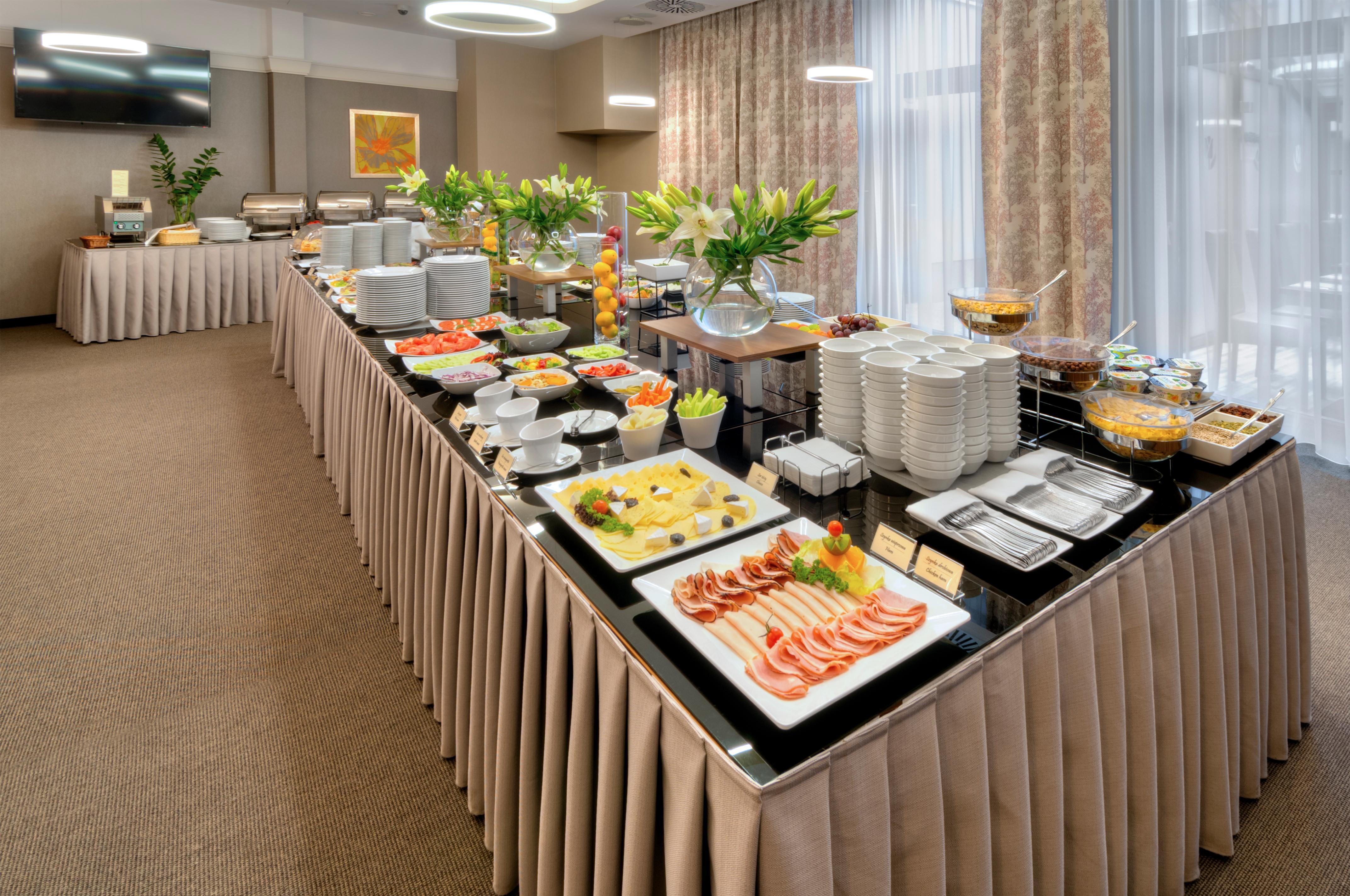 Golden Tulip Center Hotel 4*