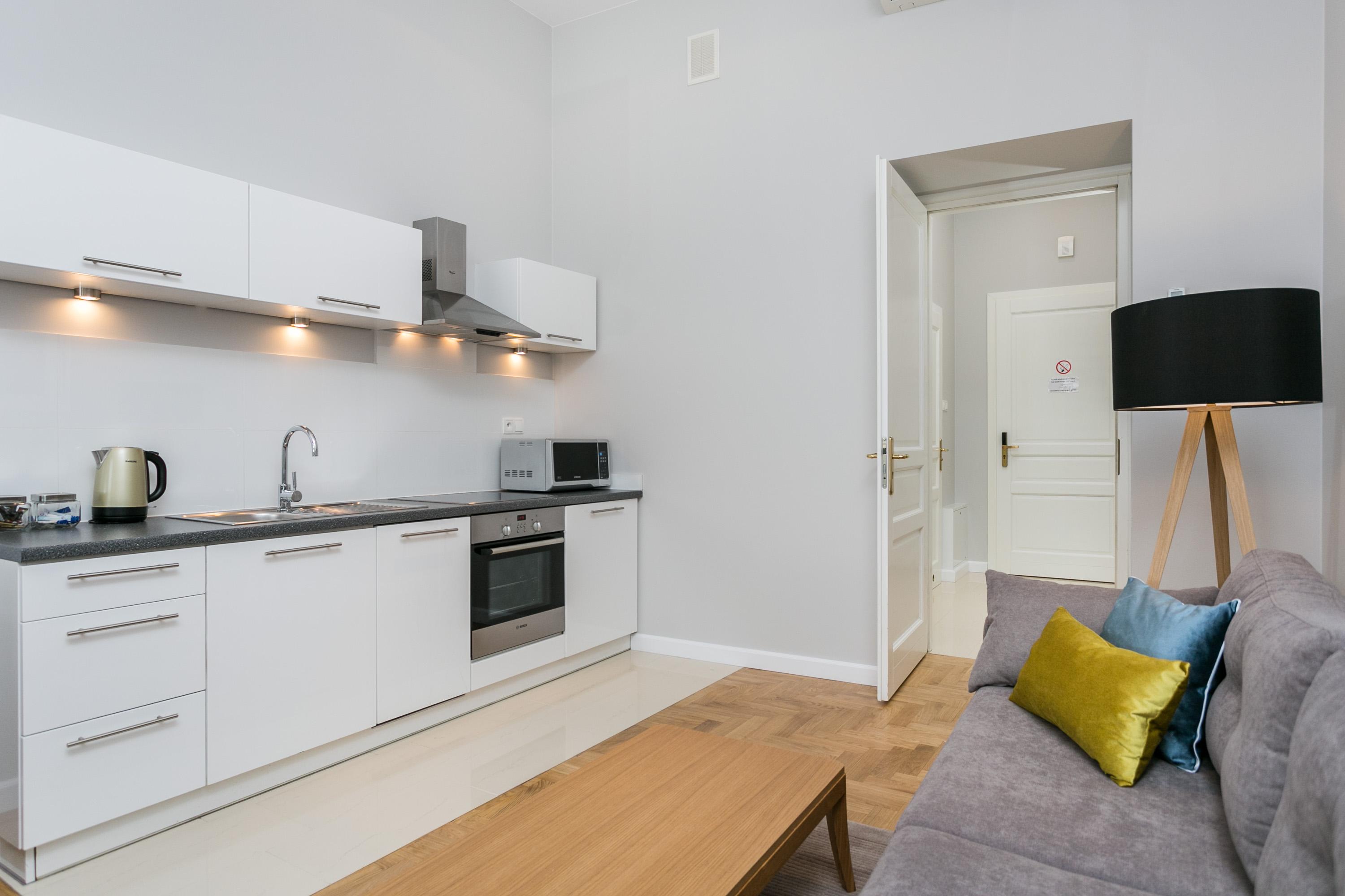 Venetian House Market Square Aparthotel 4*