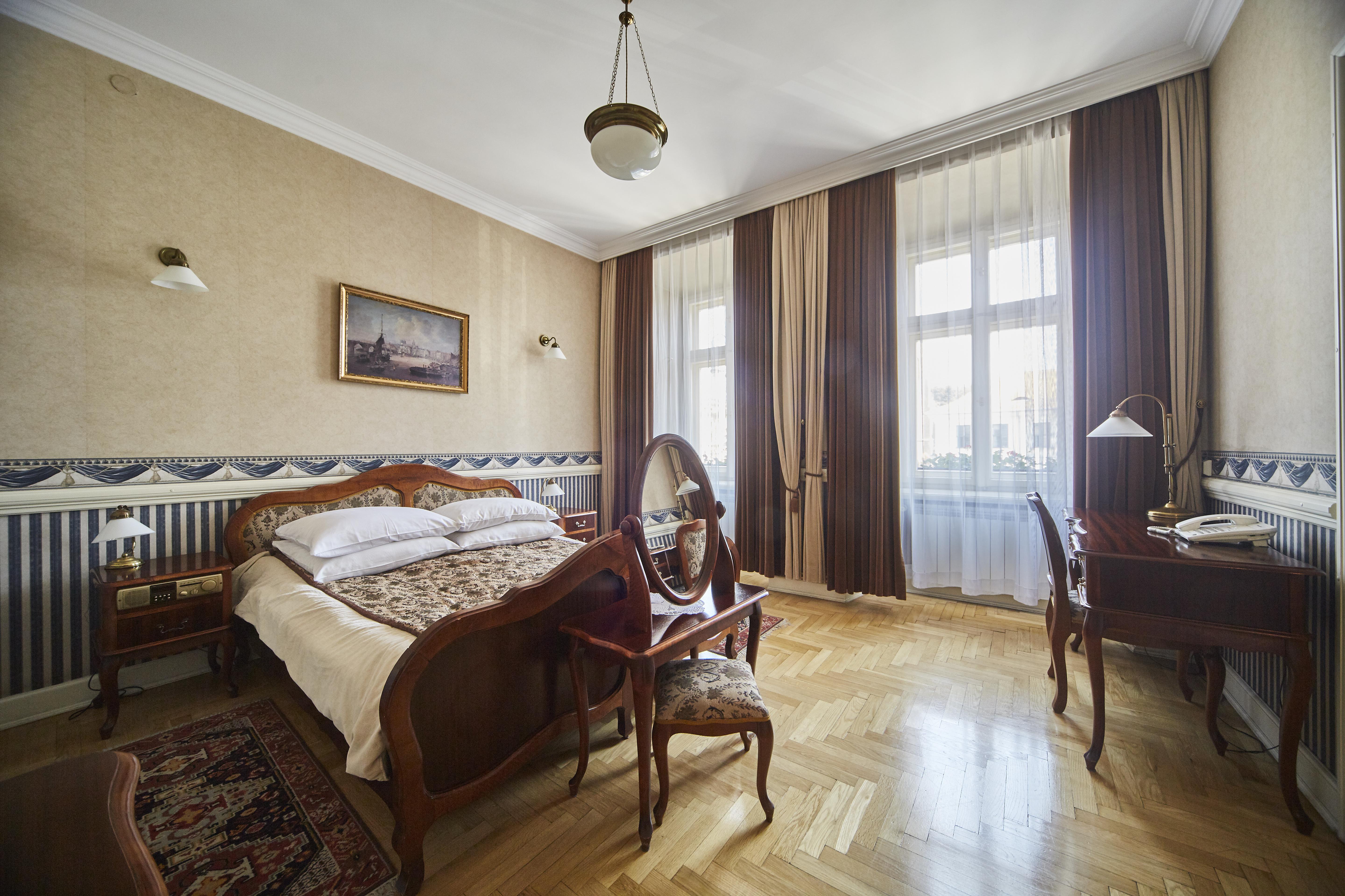 Pollera Hotel