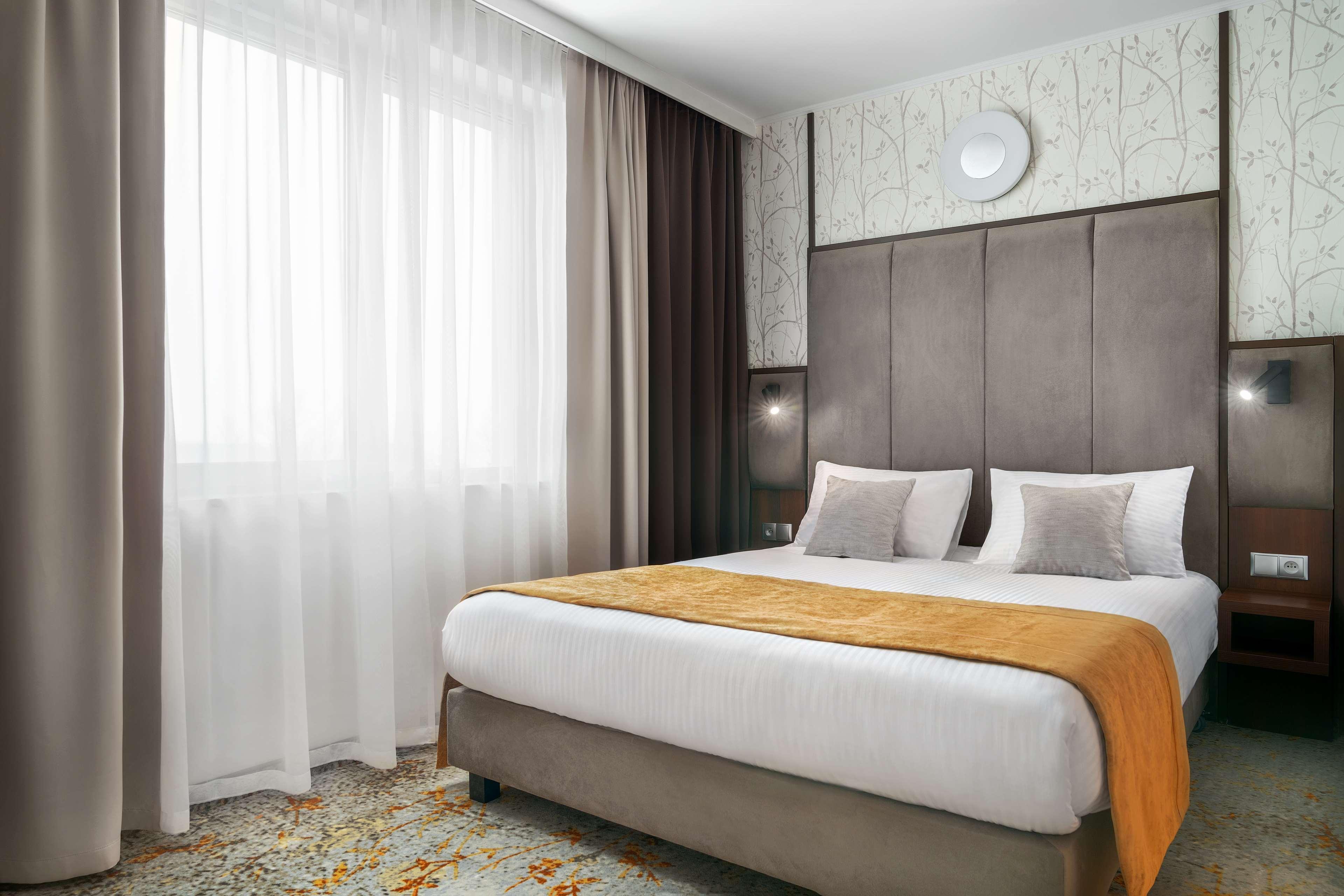Hotel Metropolo By Golden Tulip 4*