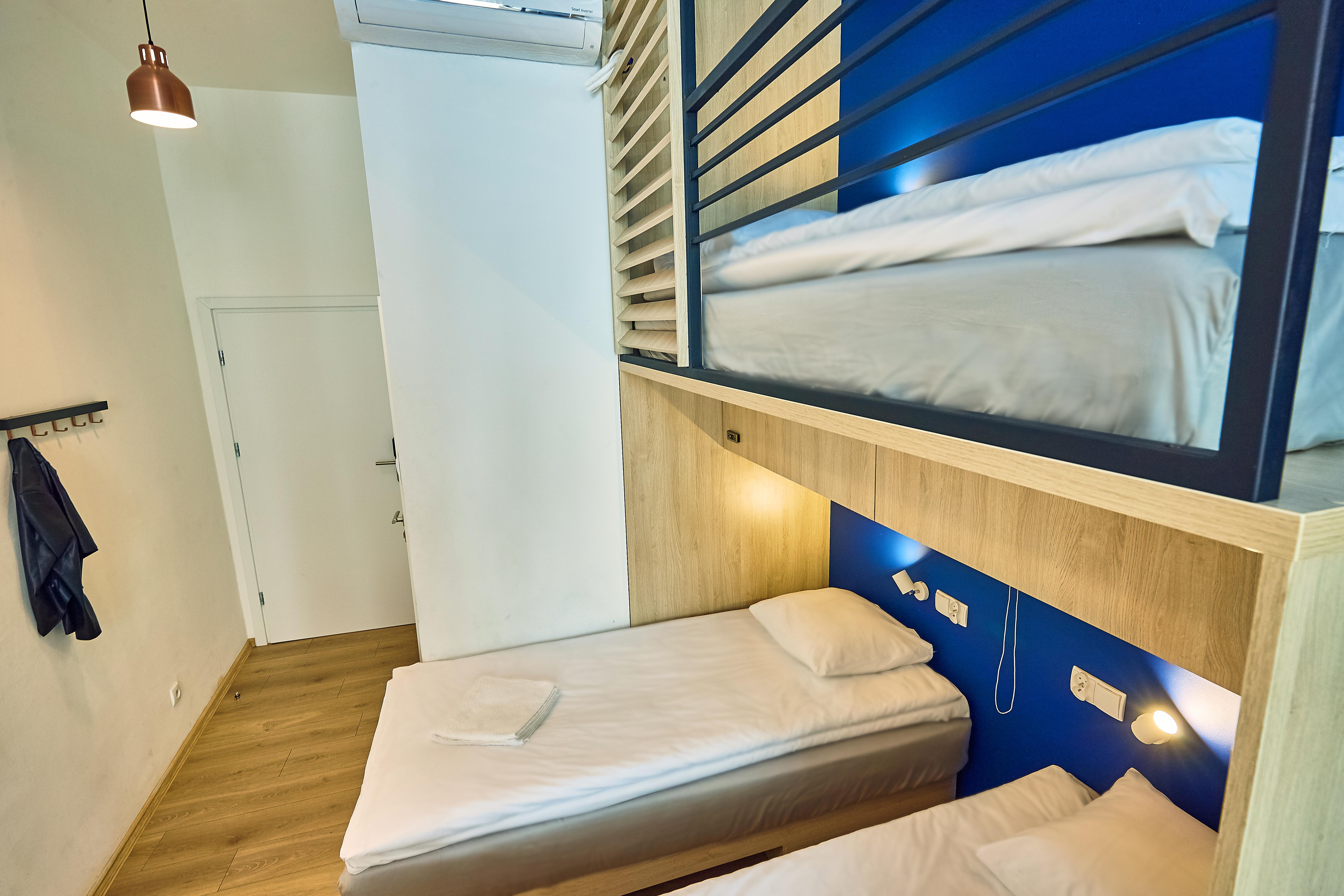 Hostel Draggo House