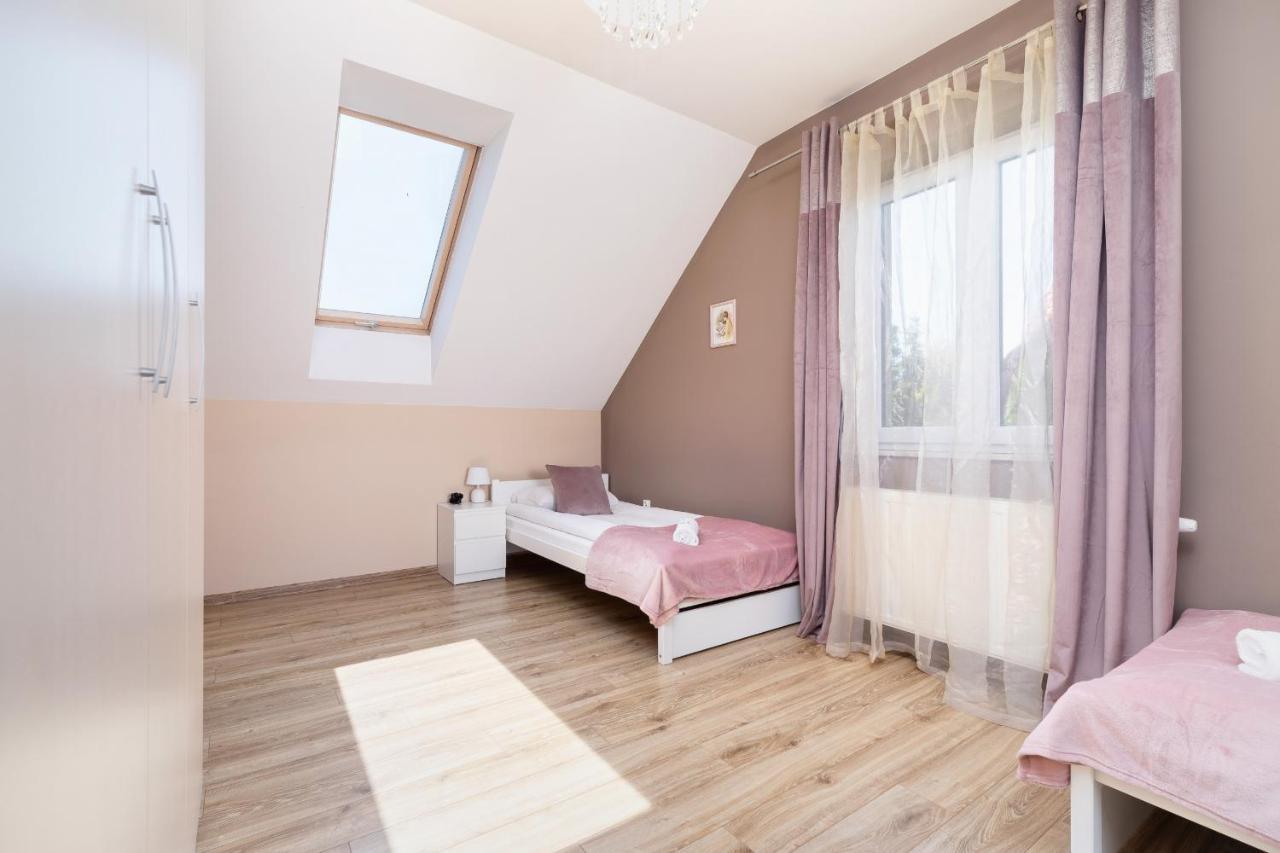 Three-bedroom House Czarnochowice By Renters