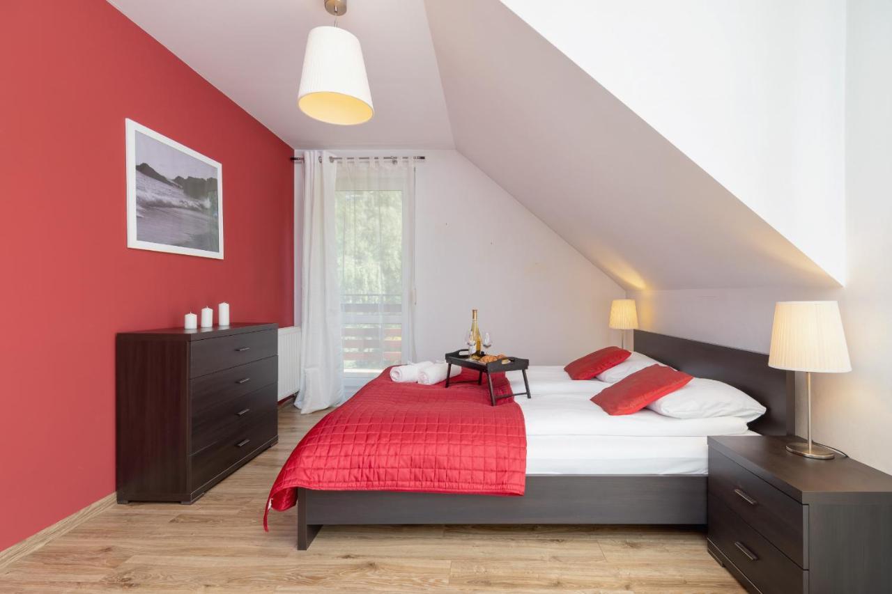 Three-bedroom House Czarnochowice By Renters Dom wakacyjny *
