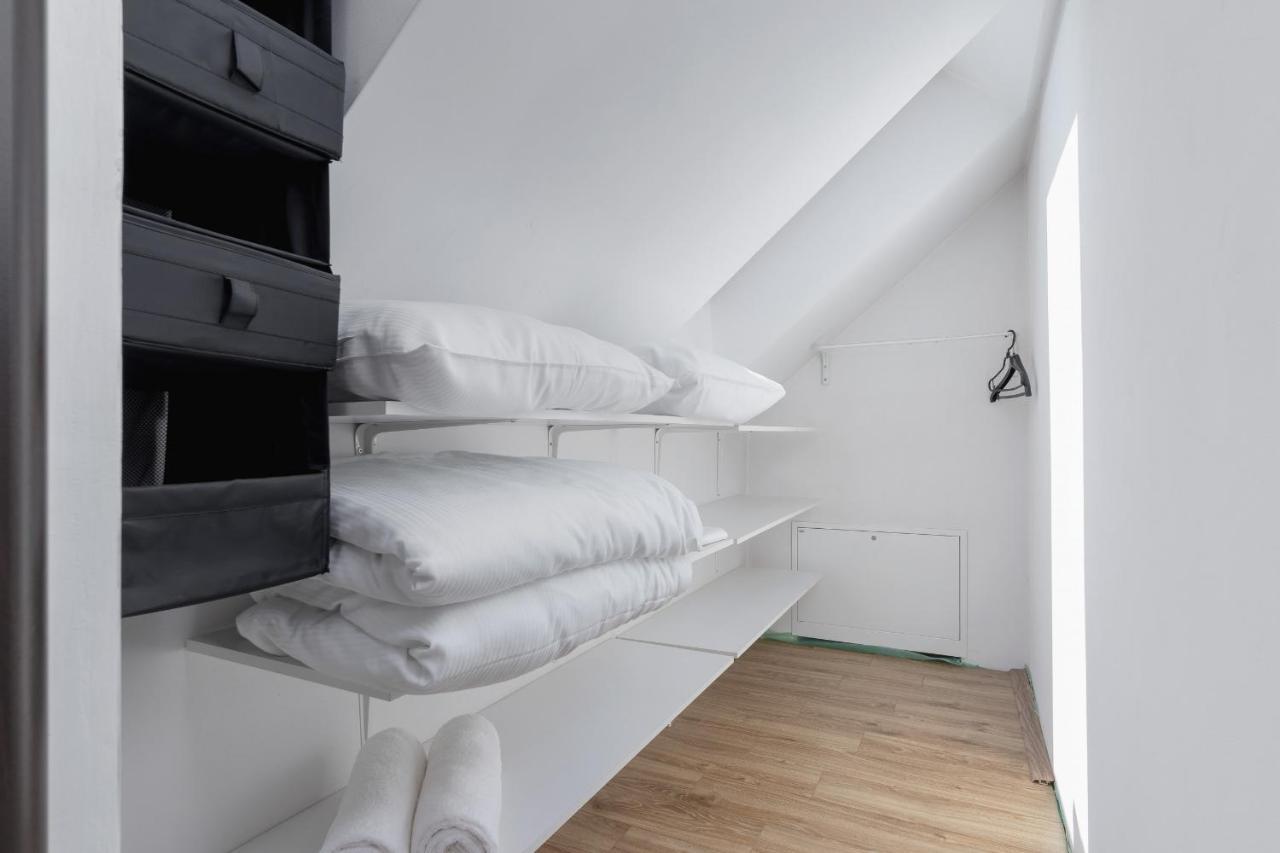 Three-bedroom House Czarnochowice By Renters Dom wakacyjny Kraków