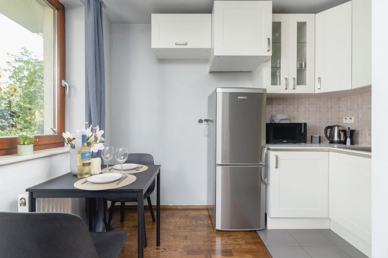 Cracow Skałki Twardowskiego Tyniecka By Renters Apartament Kraków