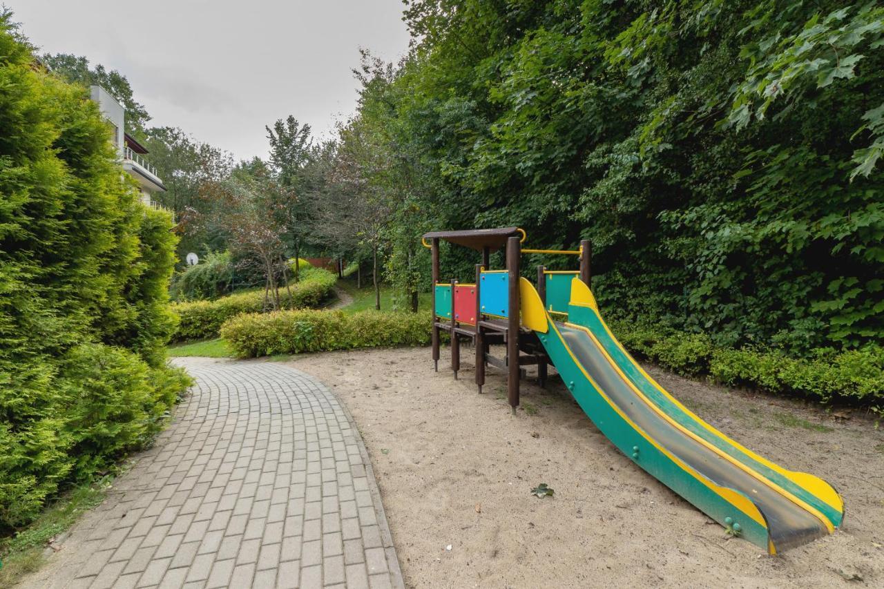 Cracow Skałki Twardowskiego Tyniecka By Renters Apartament *