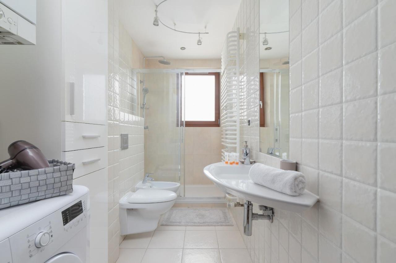 Apartament Cracow Skałki Twardowskiego Tyniecka By Renters