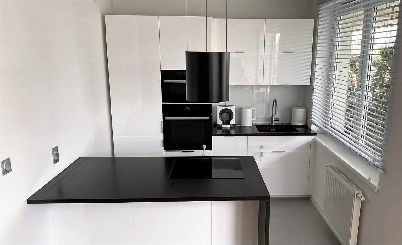 A Modern For 2 People Apartment *