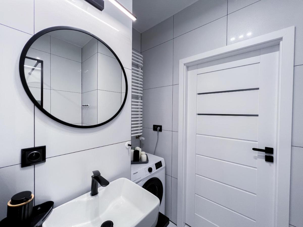 12 Floor Mogilska Tower Apartment