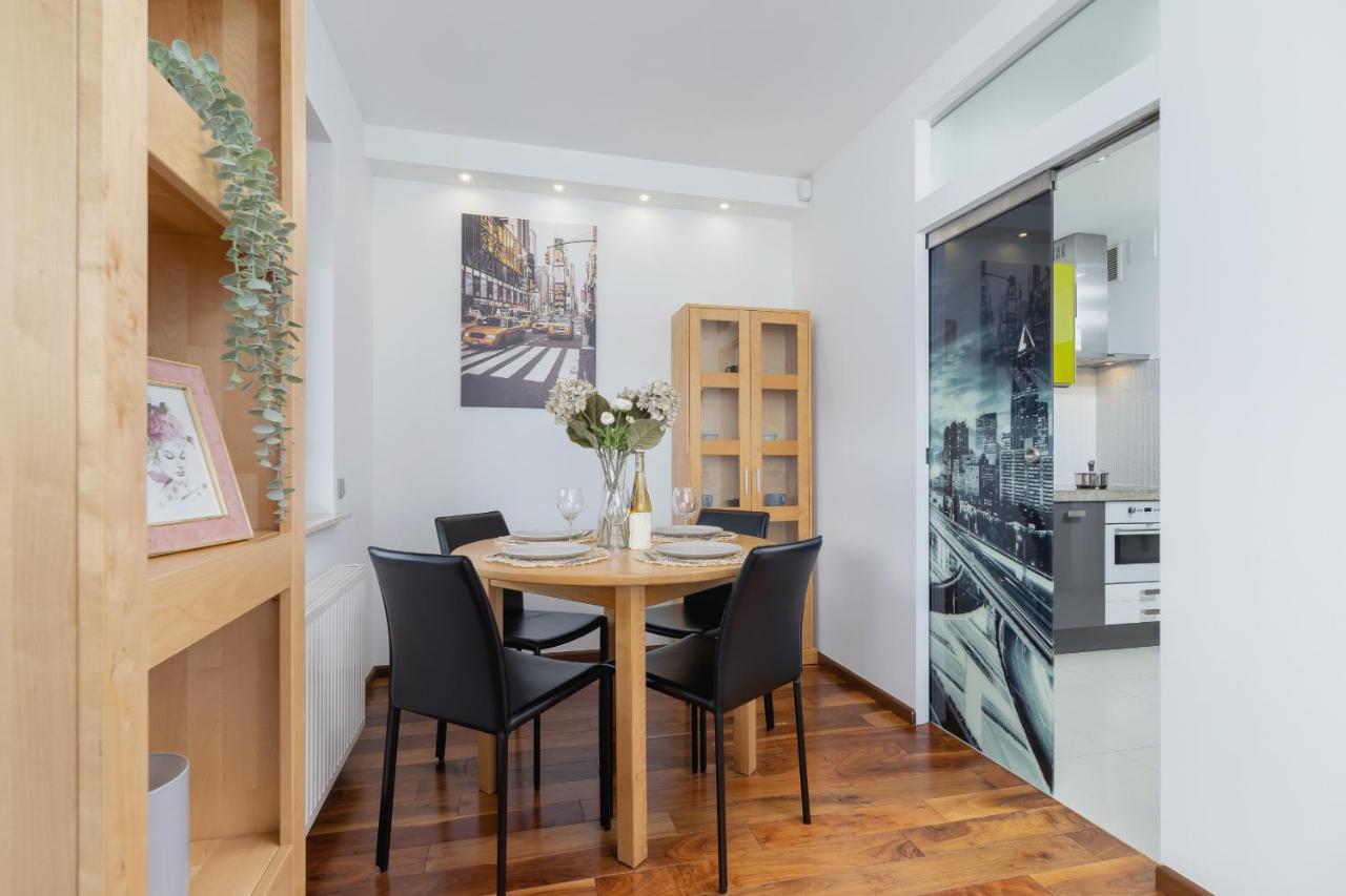 Apartment Blonia With Balcony By Renters Krakow