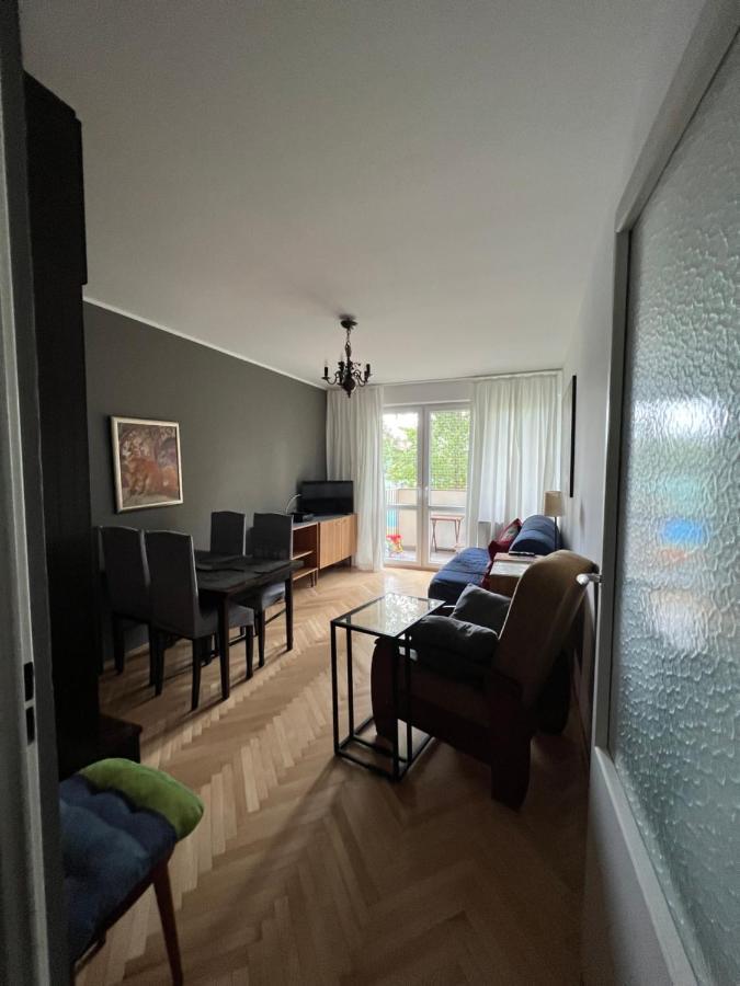 Apartament U Cioci Lutki Urocze Mieszkanie Z Balkonem
