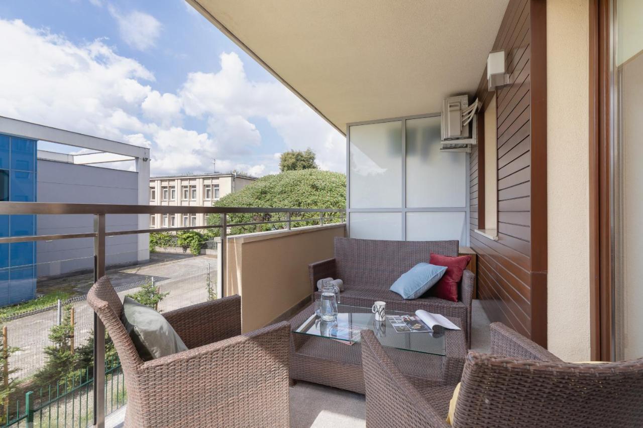 Apartment Blonia With Balcony By Renters Krakow