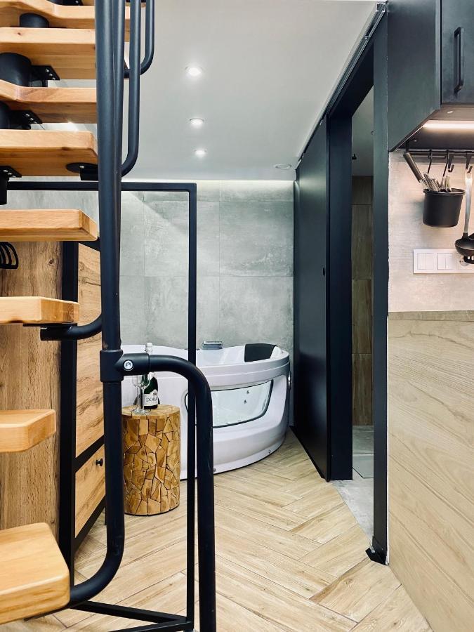 Apartment Premium Jacuzzi For Couples, Old Town