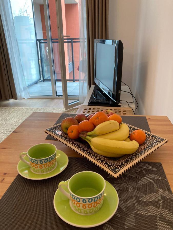 Modern In Centre Of +free Parking Apartment *