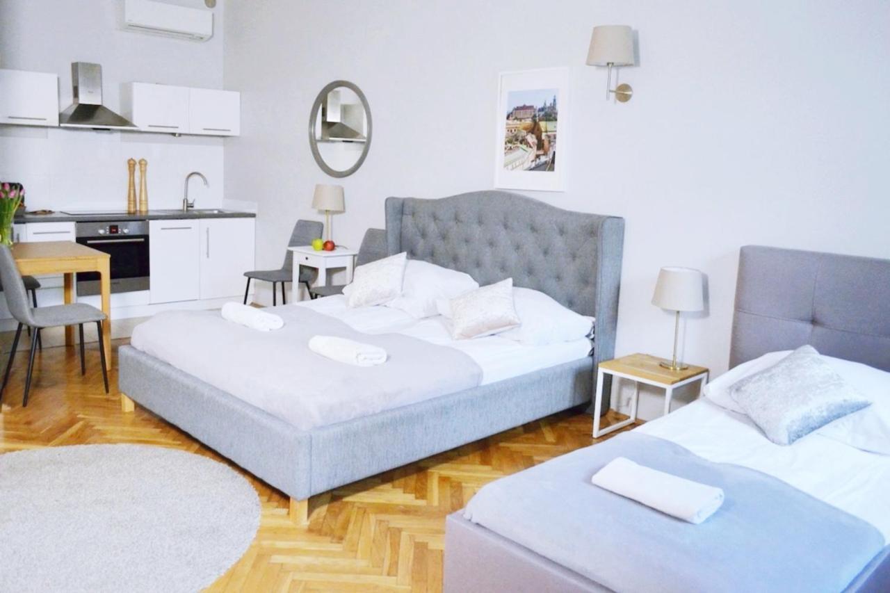 21 Florianska Street Aparthotel