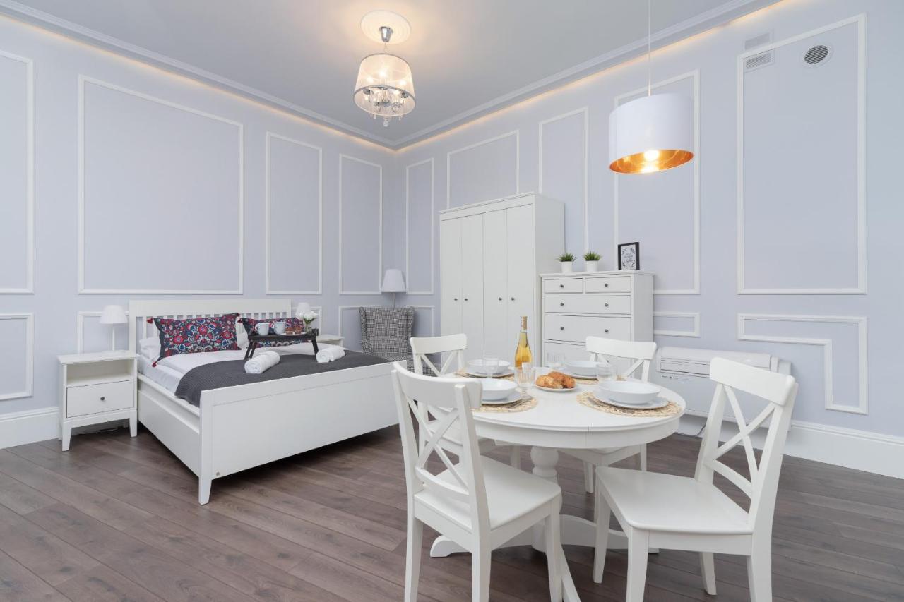 Perla Starego Miasta Kamienica Czapskich By Renters Apartamento