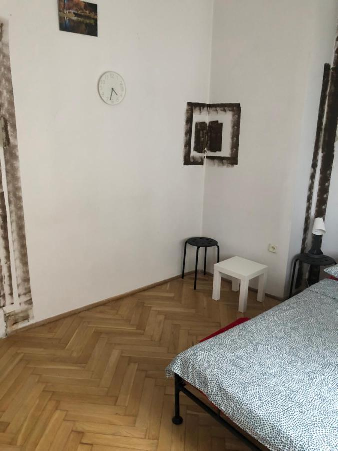 Pokoj 12c Apartment