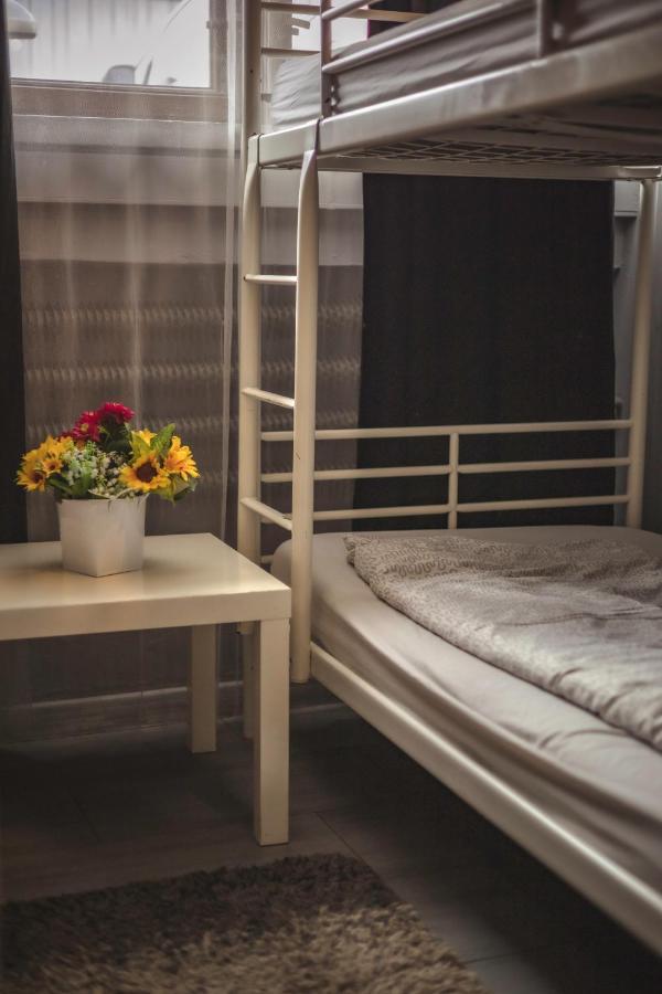 4.couples&4.friends Bed & Breakfast