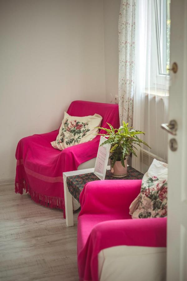 4.couples&4.friends Bed & Breakfast 2*
