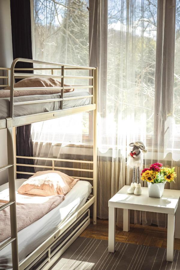 Bed & Breakfast 4.couples&4.friends
