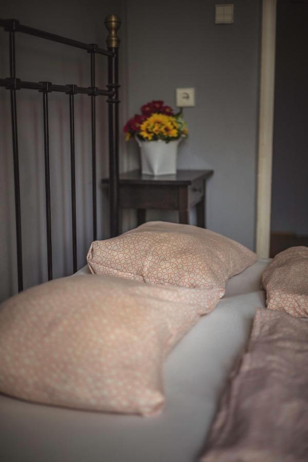 4.couples&4.friends Bed & Breakfast