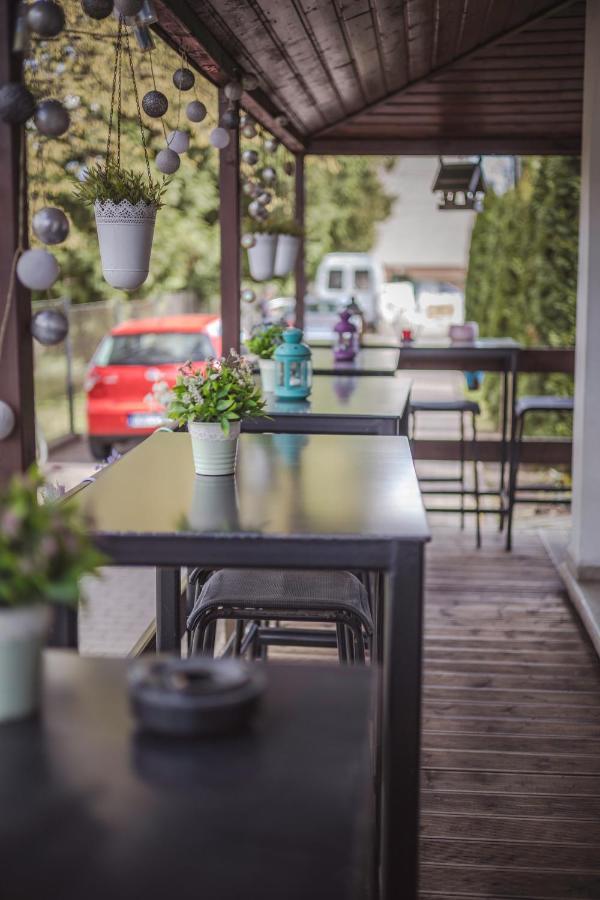 4.couples&4.friends Bed & Breakfast
