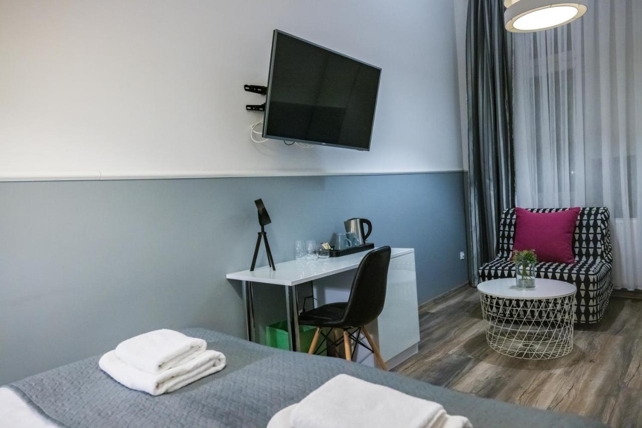 Leo Main Square Apartment *