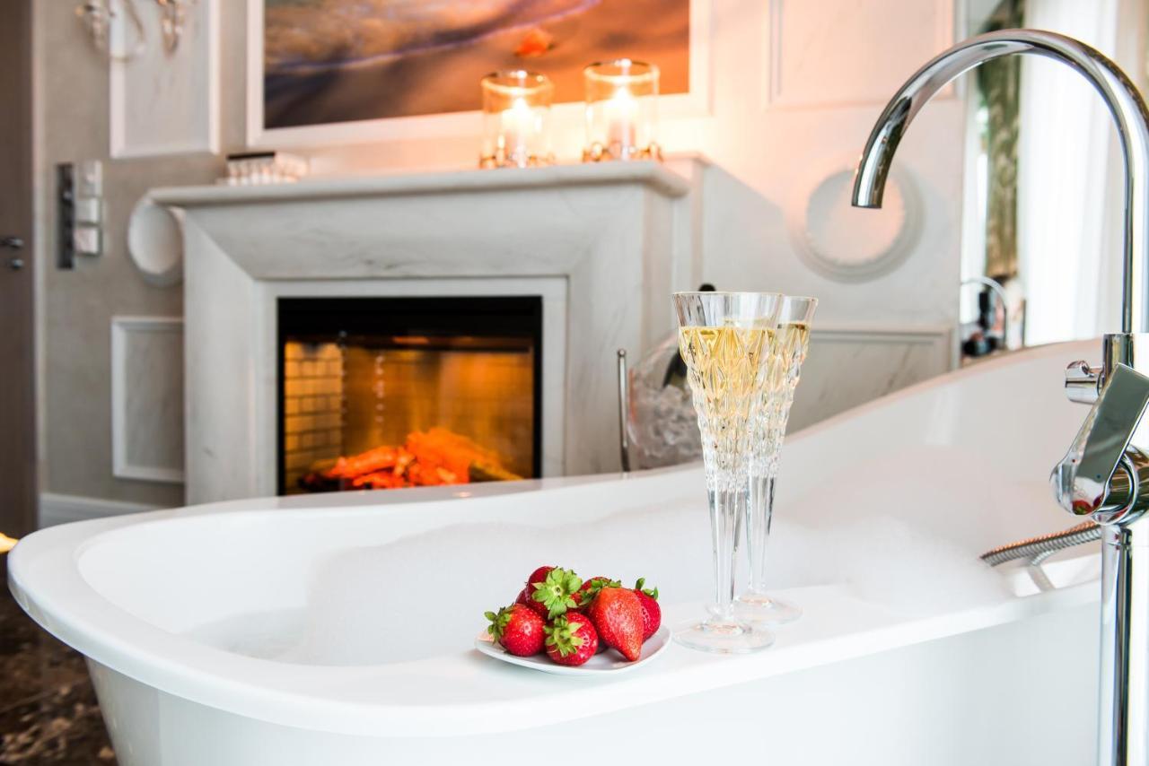 Diamonds Luxury Old Town Apartment Krakau