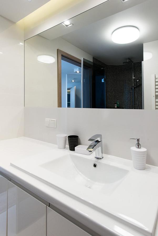 Apartment Cozy And Large 62 M2 With Air Conditioning, Old Town