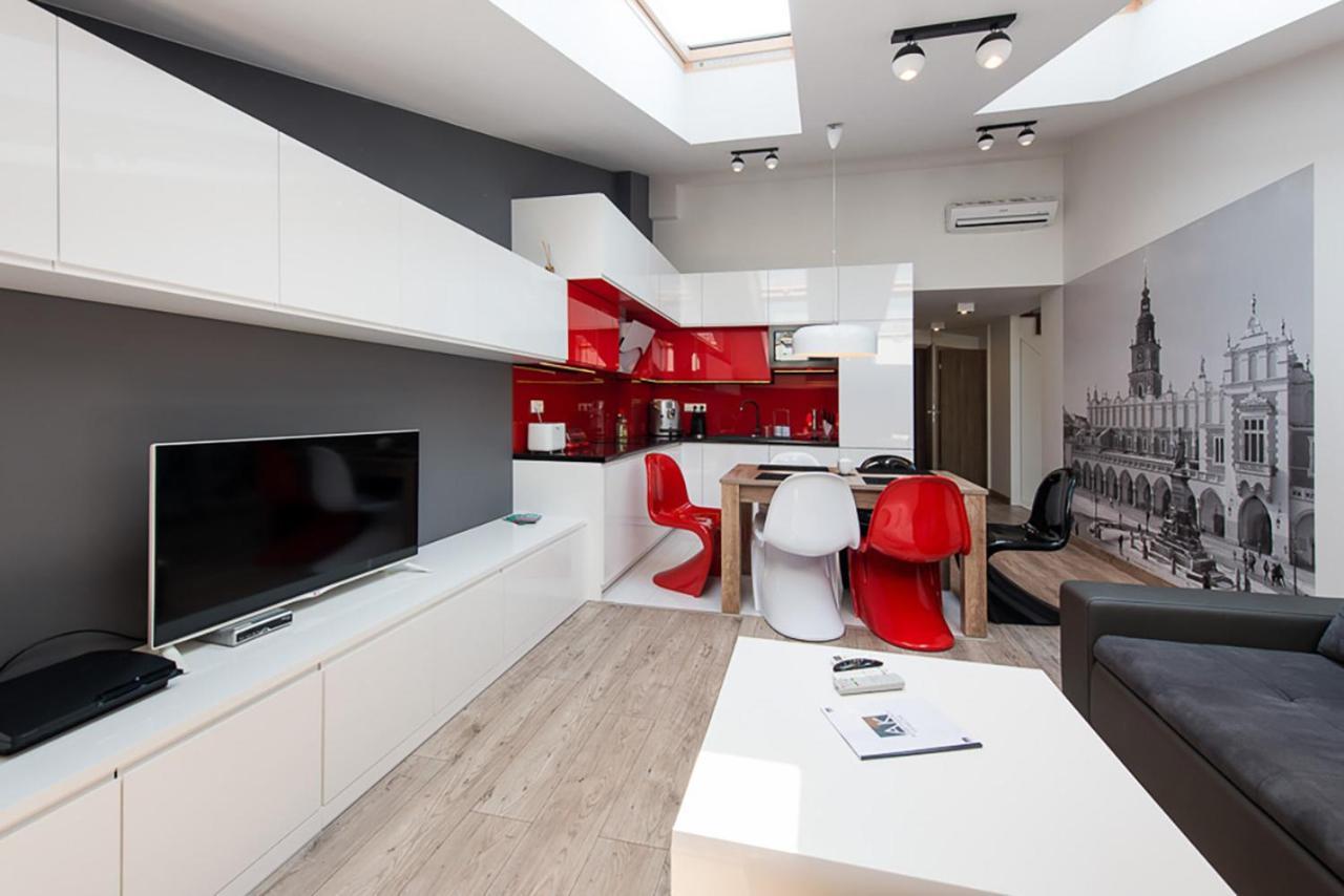 Cozy And Large 62 M2 With Air Conditioning, Old Town Apartment