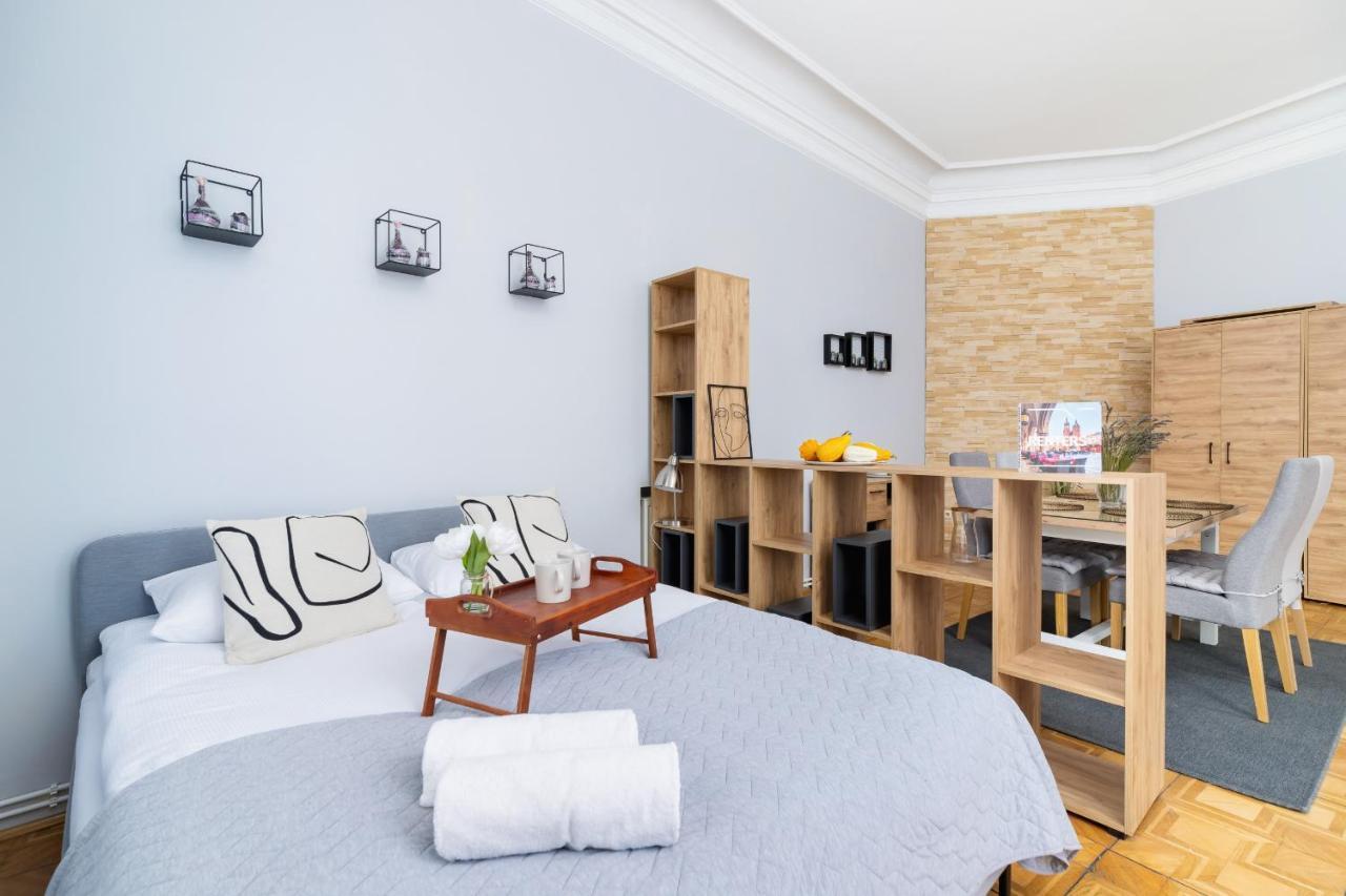 Apartment Podwale Uj Downtown Cracow By Renters *