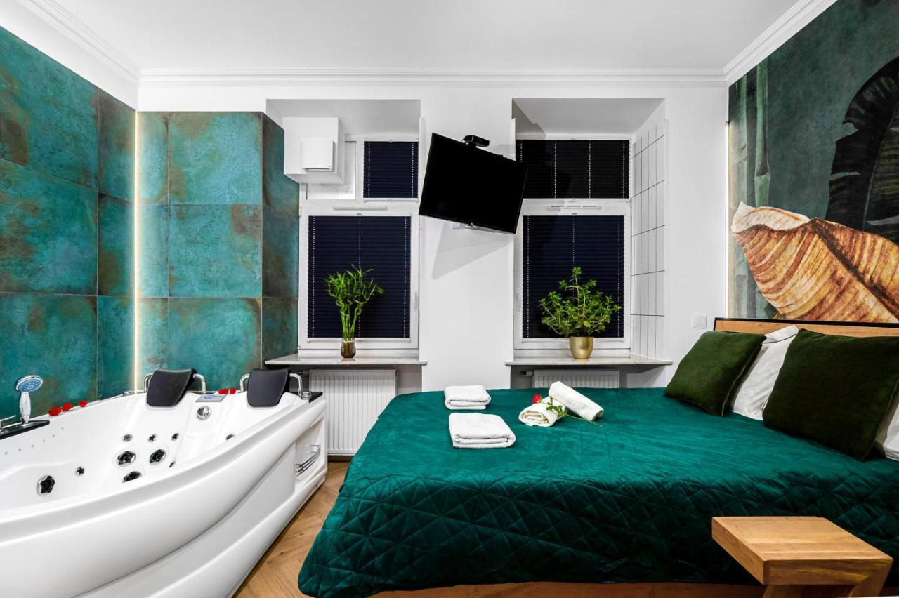 Jacuzzi & Bike Apartment, * Krakau