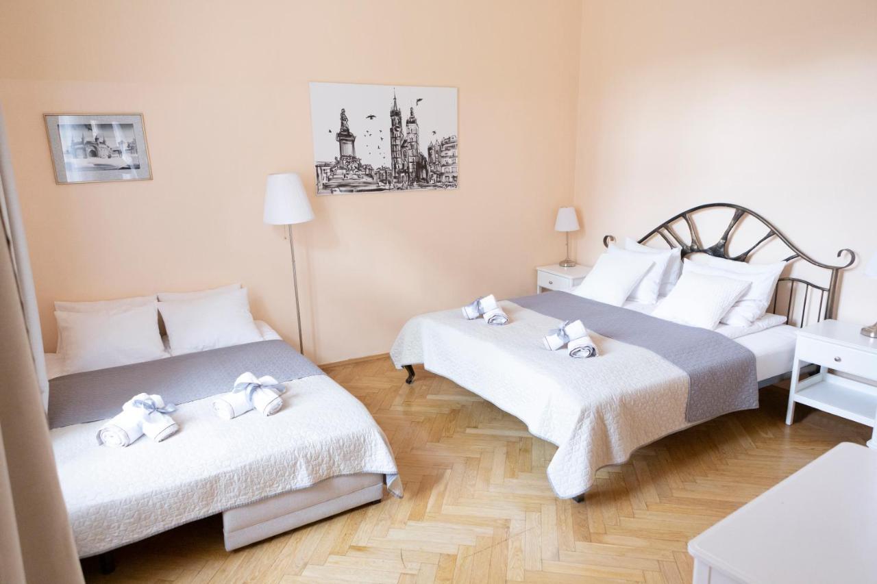 Apartments Roman *