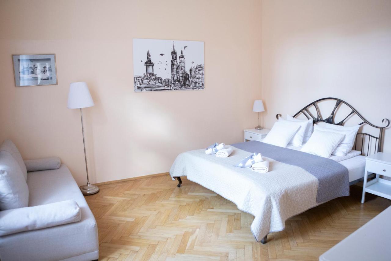 Apartment Apartments Roman