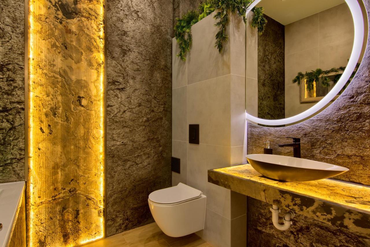 Silver Shine Jacuzzi Apartament *